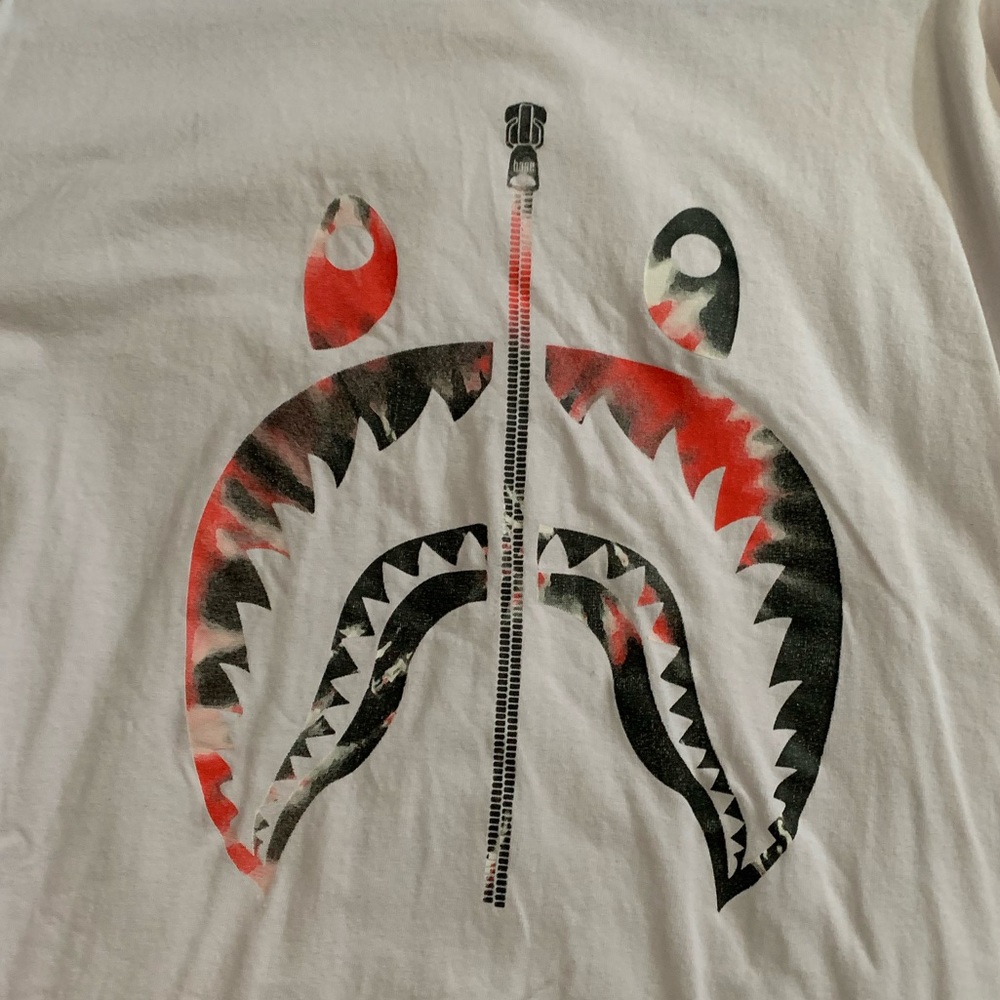 Bape shark tee. Authentic. Fits like US L